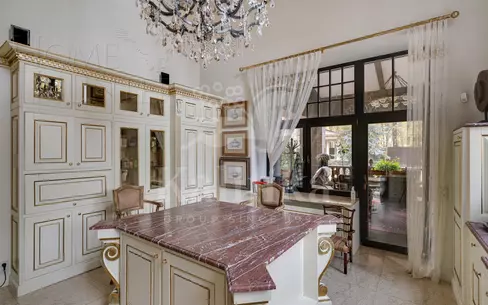 2-этажный коттедж 1 400 м² с отделкой