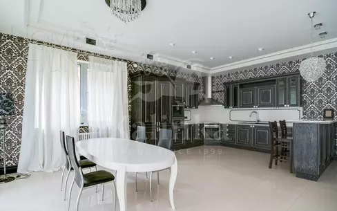 2-этажный коттедж 640 м² с отделкой