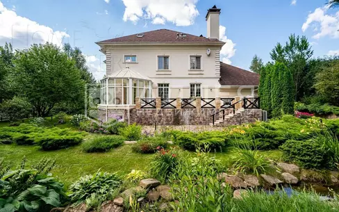 2-этажный коттедж 617.5 м² с отделкой