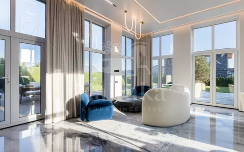 2-этажный коттедж 250 м² с отделкой