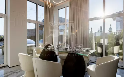 2-этажный коттедж 250 м² с отделкой