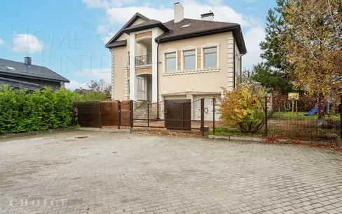 2-этажный коттедж 450 м² с отделкой