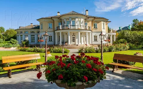 2-этажный коттедж 2 000 м² с отделкой