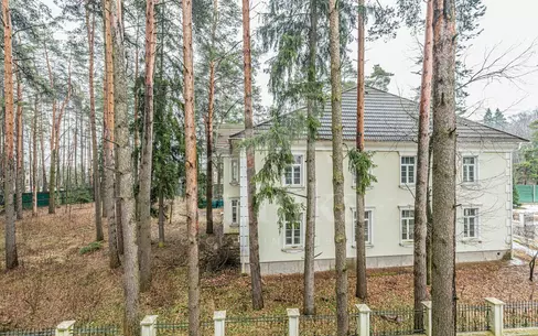 2-этажный коттедж 704 м² без отделки