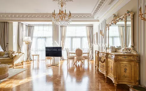 4-КОМН. КВАРТИРА С ОТДЕЛКОЙ 190 М² НА 3 ЭТАЖЕ