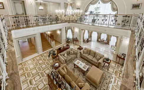 2-этажный коттедж 2 000 м² с отделкой