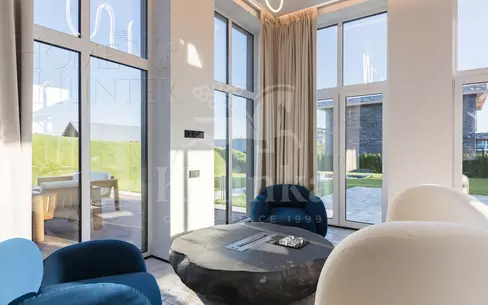 2-этажный коттедж 250 м² с отделкой