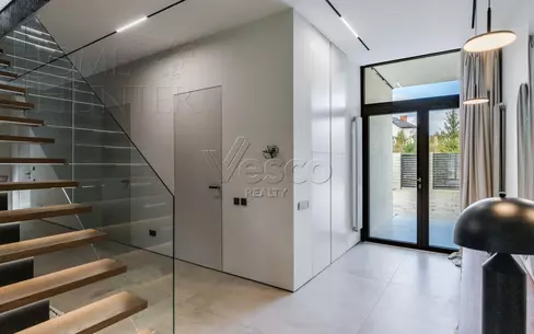 2-этажный коттедж 348 м² с отделкой