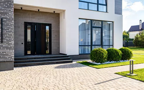 2-этажный коттедж 440 м² с отделкой