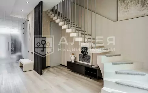 3-этажный таунхаус 240 м² с отделкой