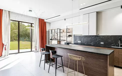 2-этажный коттедж 385 м² с отделкой