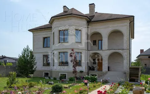 2-этажный коттедж 750 м² с отделкой