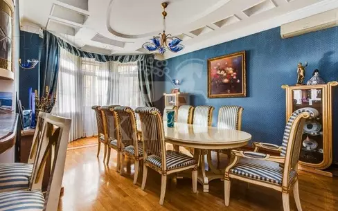 3-этажный коттедж 560 м² с отделкой