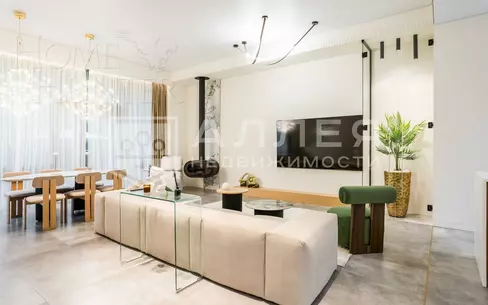 3-этажный таунхаус 240 м² с отделкой