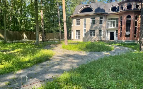 2-этажный коттедж 720 м² без отделки