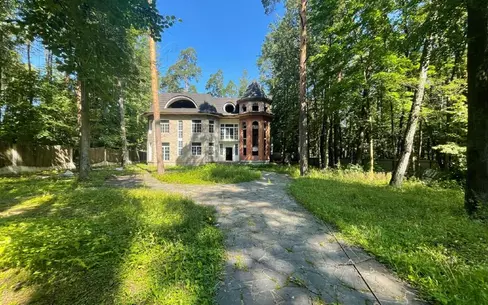 2-этажный коттедж 720 м² без отделки
