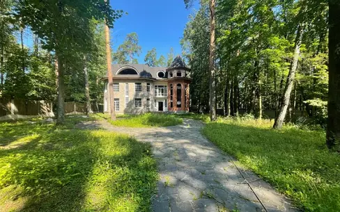 2-этажный коттедж 720 м² без отделки
