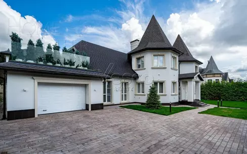 2-этажный коттедж 550 м² с отделкой