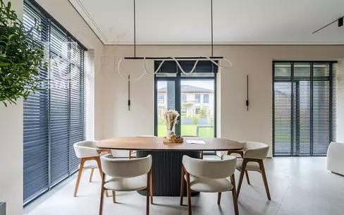 2-этажный коттедж 300 м² с отделкой