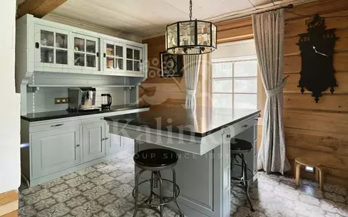 3-этажный коттедж 450 м² с отделкой