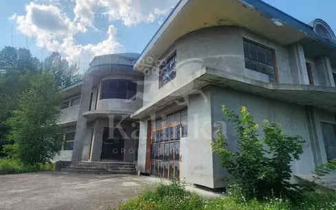 2-этажный коттедж 1 700 м² без отделки