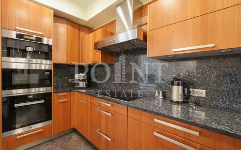 5-КОМН. КВАРТИРА С ОТДЕЛКОЙ 232.5 М² НА 3 ЭТАЖЕ