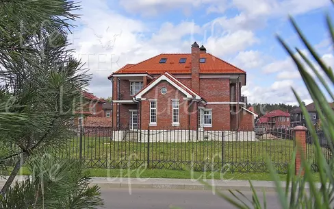 2-этажный коттедж 495 м² без отделки