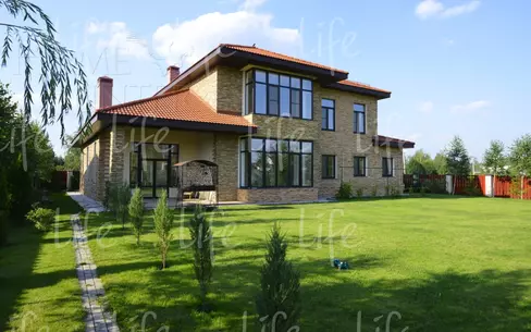 2-этажный коттедж 357 м² с отделкой