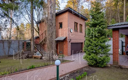 3-этажный коттедж 450 м² с отделкой