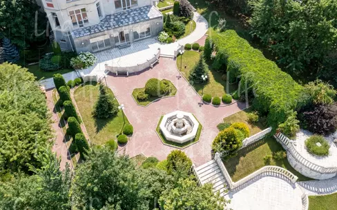 2-этажный коттедж 800 м² с отделкой