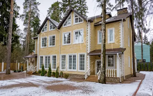 2-этажный таунхаус 385 м² с отделкой