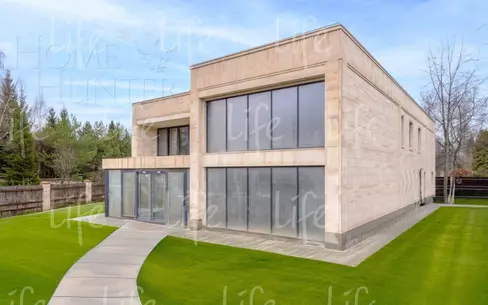 2-этажный коттедж 830 м² без отделки