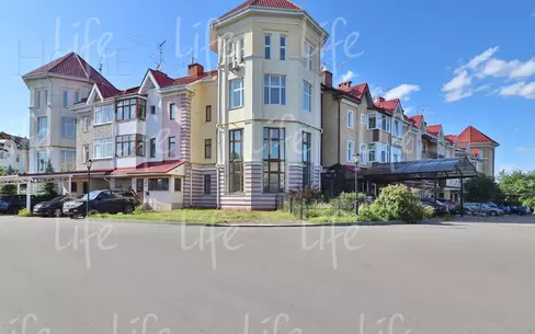 3-этажный таунхаус 408 м² с отделкой