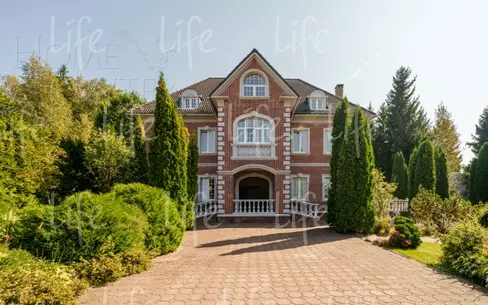 2-этажный коттедж 345 м² с отделкой