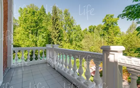 3-этажный коттедж 770 м² с отделкой