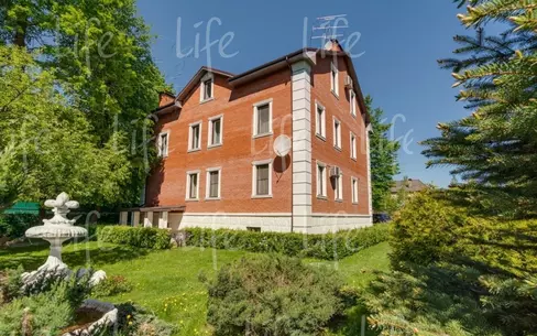 3-этажный коттедж 770 м² с отделкой