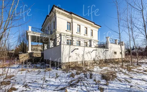 2-этажный коттедж 680 м² без отделки