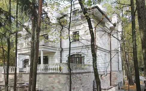 2-этажный коттедж 900 м² без отделки