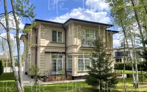 2-этажный коттедж 427 м² с отделкой