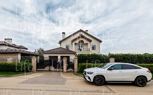 2-этажный коттедж 450 м² с отделкой