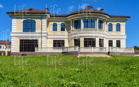 2-этажный коттедж 976 м² без отделки