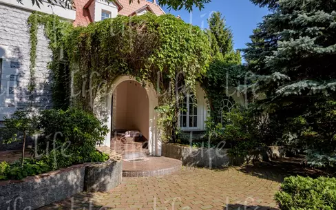 2-этажный коттедж 490 м² с отделкой