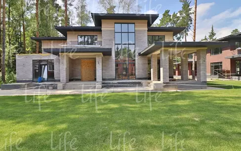 2-этажный коттедж 460 м² без отделки