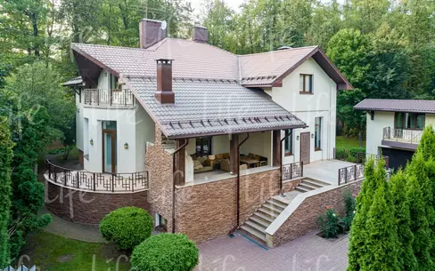 2-этажный коттедж 600 м² с отделкой