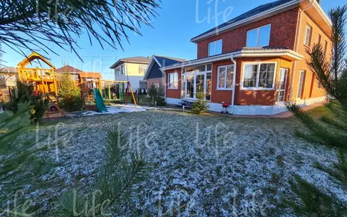 2-этажный коттедж 280 м² с отделкой