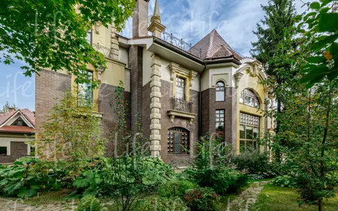 2-этажный коттедж 970 м² с отделкой