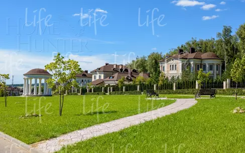 2-этажный коттедж 1 323 м² без отделки