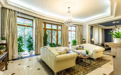 3-этажный коттедж 750 м² с отделкой