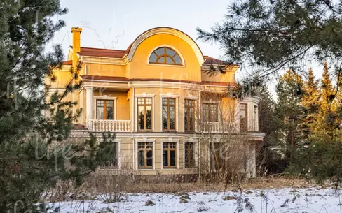 2-этажный коттедж 600 м² без отделки