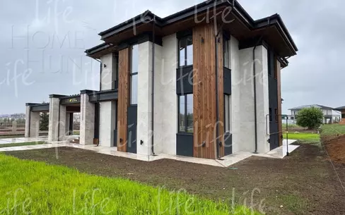 2-этажный коттедж 300 м² с отделкой